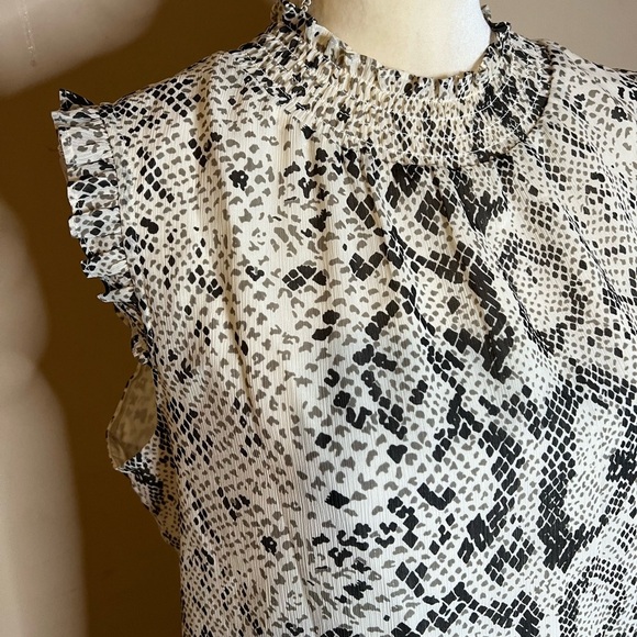 ⭐️🌹J. Crew Sleeveless Snake Print Top - Picture 5 of 8